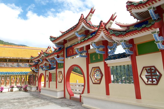 7-Days Best of Malaysia - Kuala Lumpur to Cameron Highlands and Kuala Kangsar: cool air and old-school power