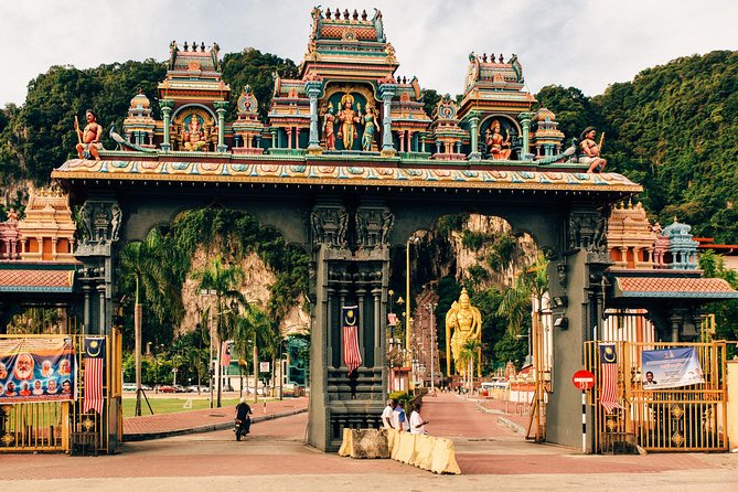 Batu Caves Private Tour with Pick-up from Kuala Lumpur - Getting picked up in Kuala Lumpur without the hassle