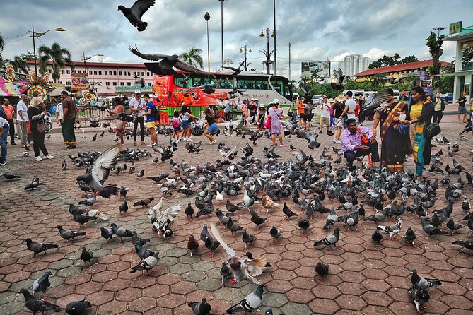 Batu Caves Twilight and Little India Evening Tour - Dinner in the Right Mood: South Indian Vegetarian Set Meal and Sweets