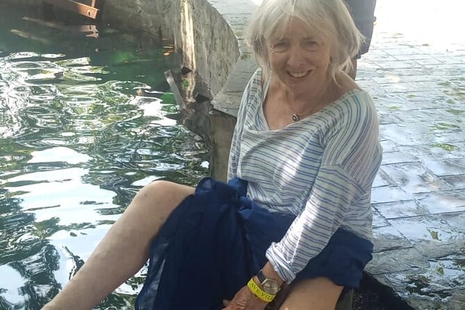 Batu Caves,Waterfalls and Hot Springs Tour With Lunch - Batik CHONG: a quick, practical look at Malaysian textile art