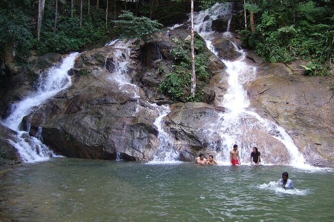 Batu Caves, Waterfalls, Hotspring, Batik & Pewter Tour with Lunch - What to Pack and Wear for Batu Caves and the Waterfalls
