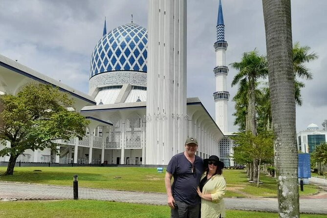 Blue Mosque And Batu Caves Private Tour from Kuala Lumpur - The Return to Kuala Lumpur: 30 Minutes of City Time Back in Your Pocket