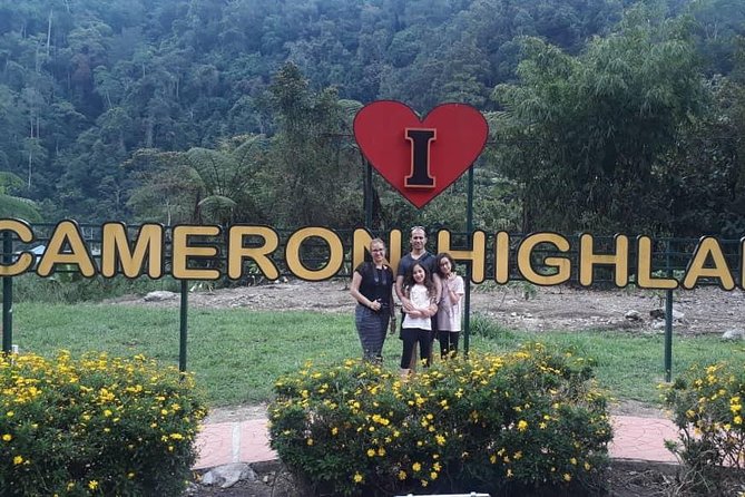 Cameron Highlands Day Trip From Kuala Lumpur - Agro Market: where snacks, shopping, and local produce overlap