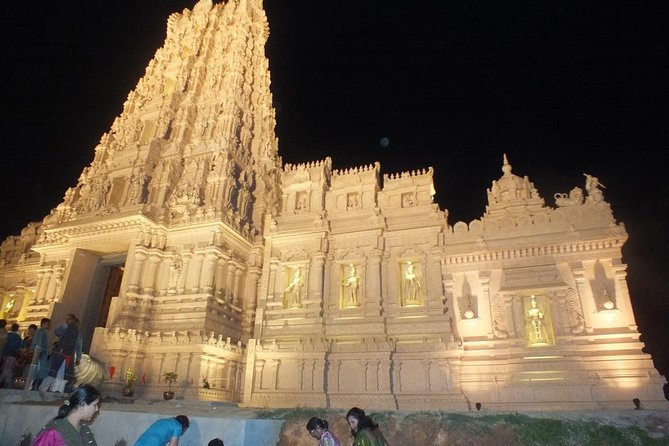 City Tour with Batu Cave and Fireflies Tour - Kuala Selangor: Bukit Melawati Adds Local Flavor