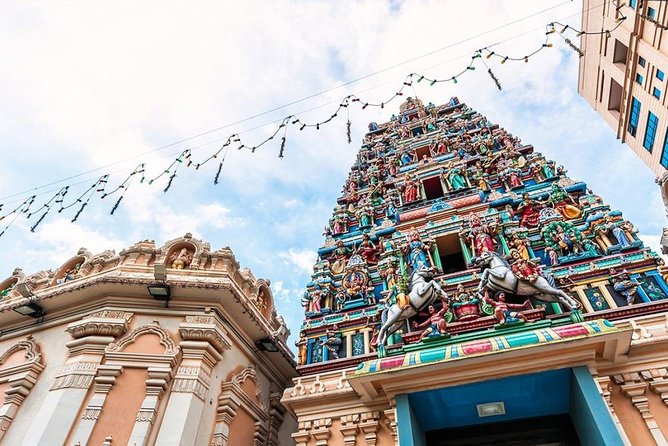 Cruise Excursion: Kuala Lumpur Full-day City Tour - Petronas Twin Towers: what you can do without paying for the ticket inside