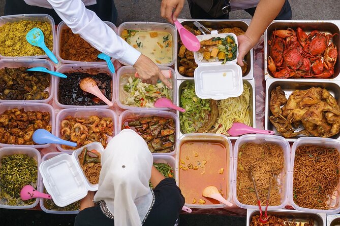 Culinary Journey Through Chinatown with All Type of Delicacies - Small group pacing, and why the guide matters (Rayhan Raj Naidu is a highlight)
