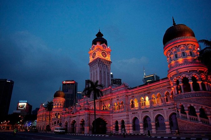 Discover The Best of Kuala Lumpur by Night - Chan See Shu Yuen Temple: Chinese Ancestral Heritage in a Short Stop