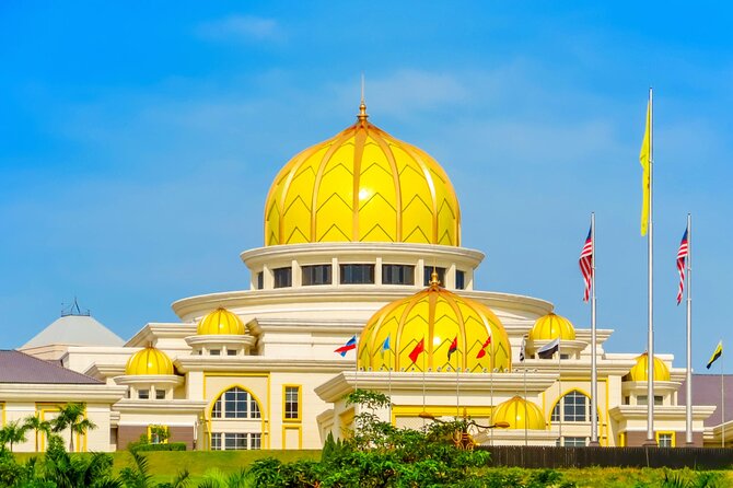 Exclusive Half Day Batu Caves and Private City Tour Kuala Lumpur - Petaling Street Market: clothes, shoes, and street-food favorites