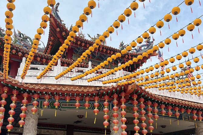 Exclusive Half Day Batu Caves and Private City Tour Kuala Lumpur - Central Market Kuala Lumpur: souvenirs and handicrafts you can take home