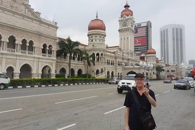 Explore Kuala Lumpur: Iconic City Landmarks & Batu Caves - H2: Malayan Railway Administration building: Moorish-style charm nearby