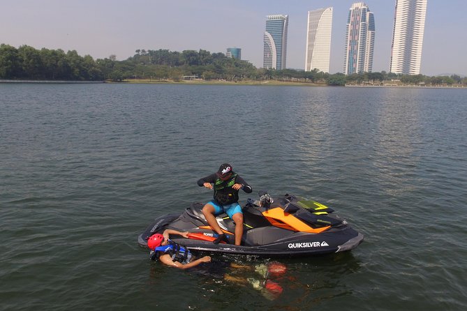 Flyboard Experience - SINGLE (30mins flight) - The 10-minute safety briefing: control first, then speed