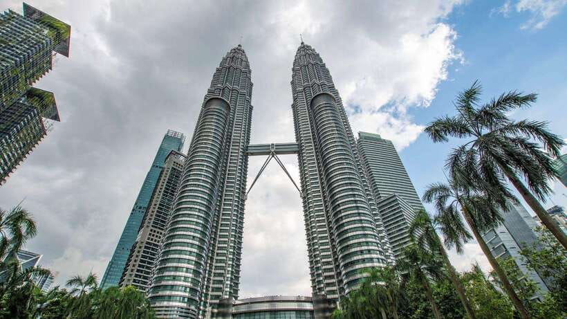 From KLIA or Port Klang: Kuala Lumpur Transit Tour - Petronas Twin Towers (and KL Tower photo stop): the modern KL finish