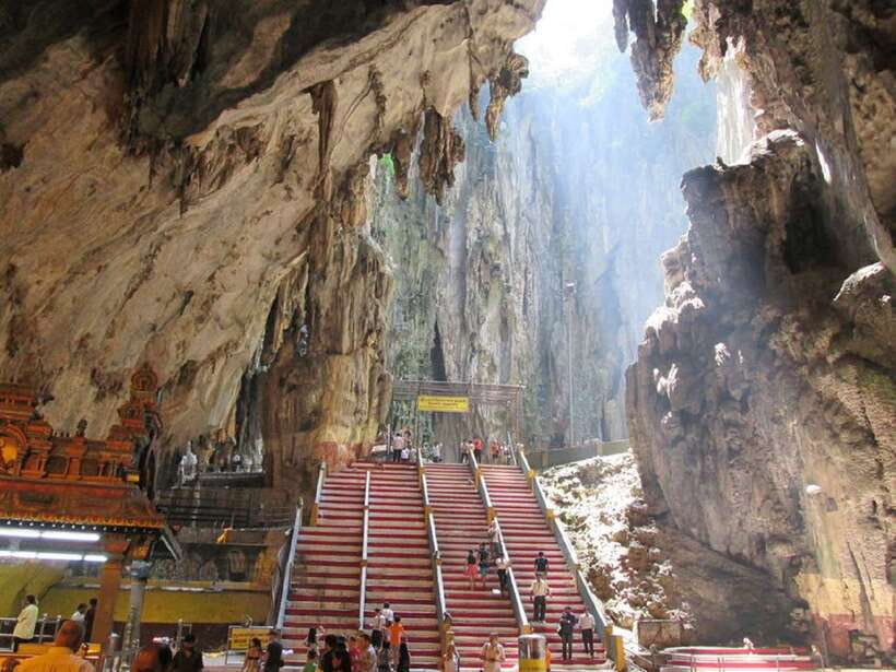 From Kuala Lumpur: Batu Caves Cultural Temple Tour - Central Market: a last stop for shopping before you head back