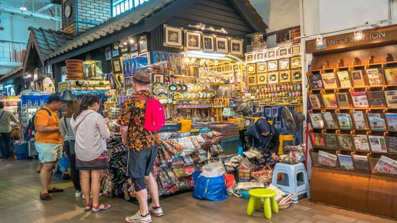From Kuala Lumpur: Batu Caves Cultural Temple Tour - What to wear and bring so you enjoy the climb and sites