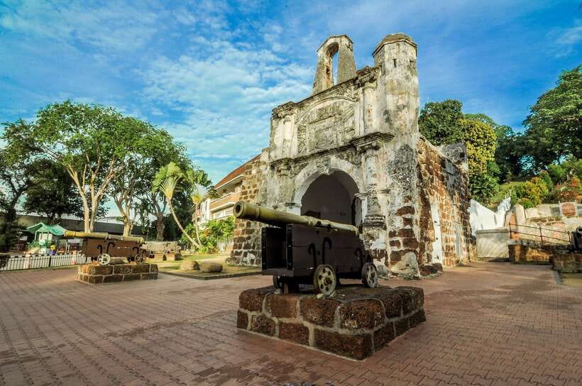 From Kuala Lumpur: Full-Day Historical Tour of Malacca - Walking, shoes, and how to keep the day comfortable