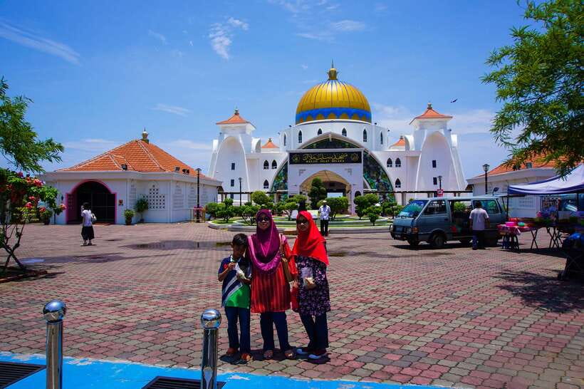From Kuala Lumpur: Full-Day Historical Tour of Malacca - Jonker Street and Antique Avenue: Chinatown in real time
