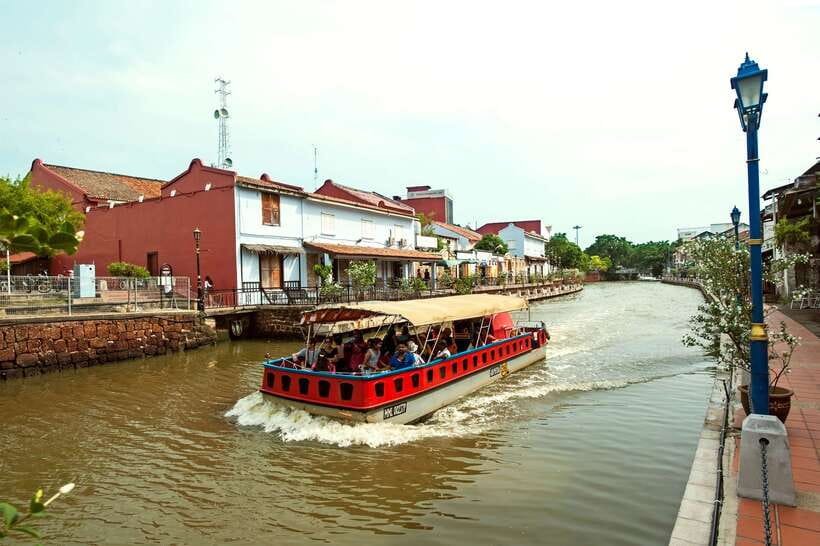From Kuala Lumpur: Full-Day Historical Tour of Malacca - The other stops: photo points that fill out the day
