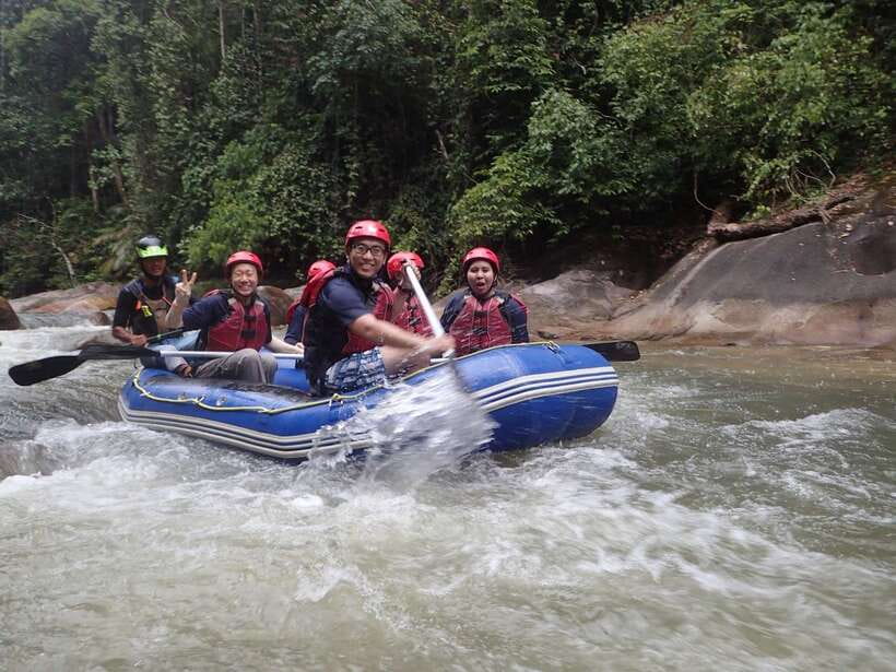From Kuala Lumpur: Kampar River White Water Rafting - Safety briefing that actually prepares you
