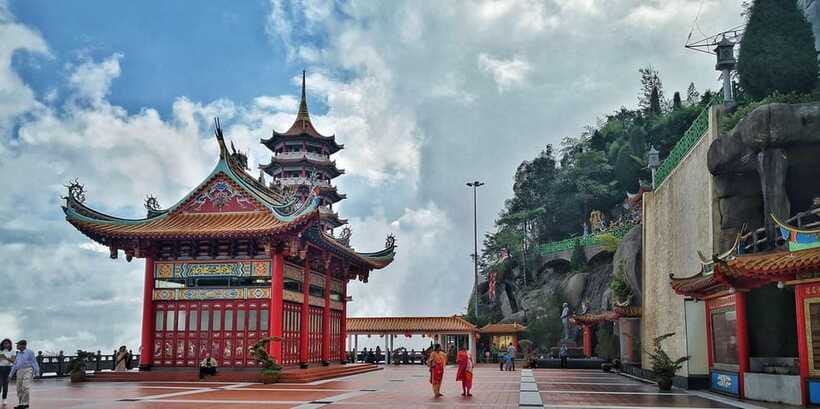 From Kuala Lumpur: Private Genting Highlands Day Trip - Theme parks and add-ons: where value can shift fast