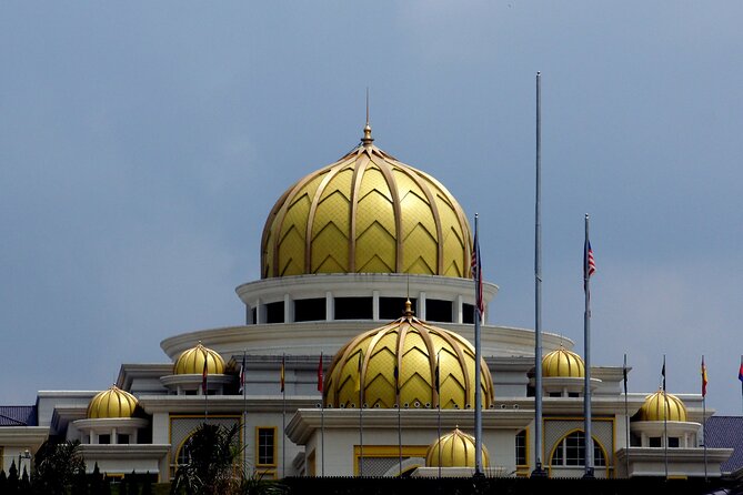 Full Day Kuala Lumpur City Tour with Petronas Twin Tower Tickets - Petronas Twin Towers: The Skybridge Stop That Anchors the Day