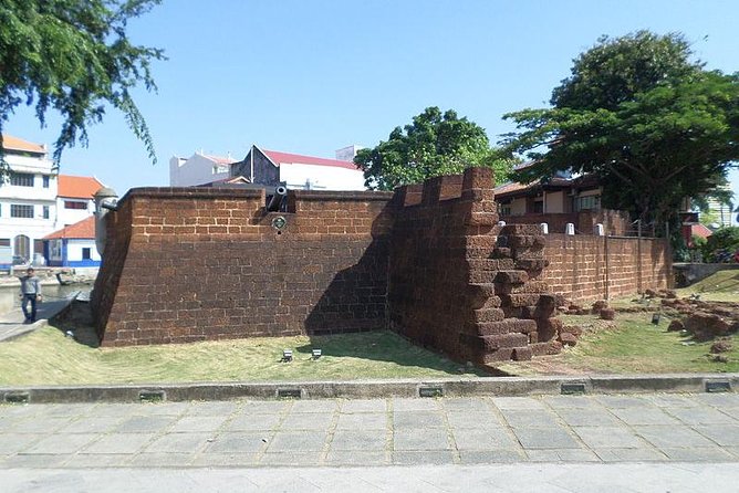 Full-Day Malacca City Tour from Kuala Lumpur - A Famosa Fort and Porta de Santiago: the gate that survived