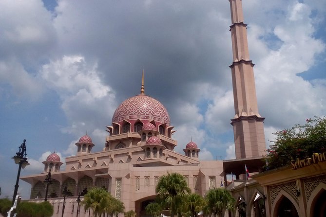 Garden City of Putrajaya, Pink Mosque, Lake Boat Joyride(Guided) - Lake boat joyride: the best way to understand Putrajaya fast