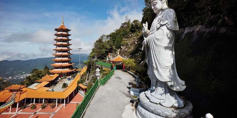 Genting Highlands Tour with Cable Car - Leaving Kuala Lumpur: Private Pickup, Transfers, and Batu Caves