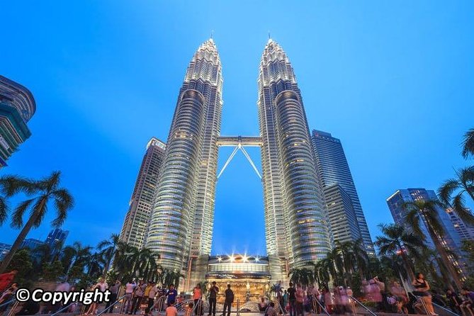 Half Day City Tour ( 4 hours ) - Stop 1: Muzium Negara (National Museum) and the fastest way to get context