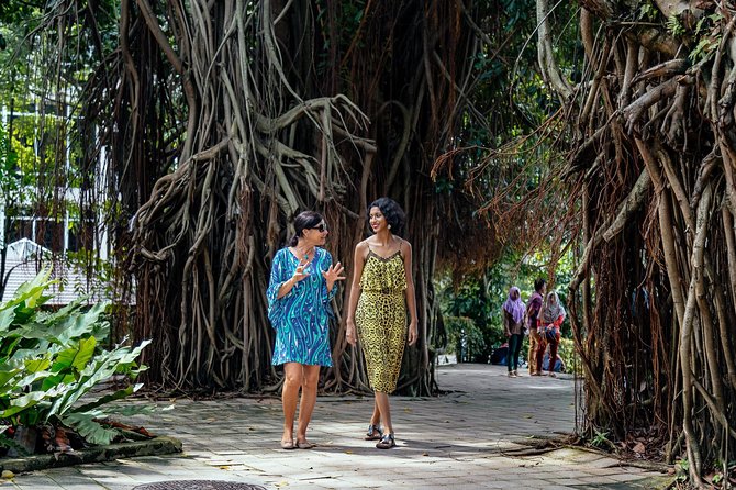 Highlights & Hidden Gems With Locals: Best of Kuala Lumpur Private Tour - Petronas Twin Towers Photos at the Right Moment