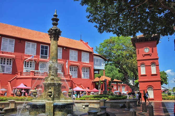 Historical Malacca Guided Day Tour (Shared Tour) - Masjid Selat Melaka and Jalan Tukang Emas: Modern Photo Magic Meets Old Faith Streets