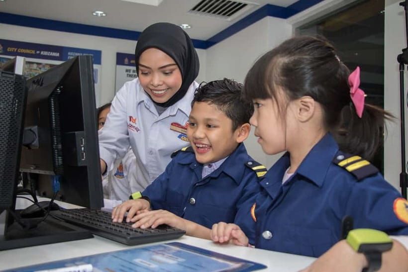 KidZania Entry Ticket - Rules for kids and adults: independence has guardrails