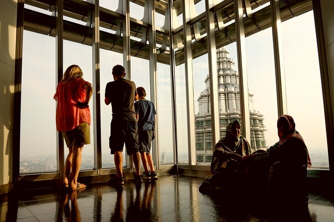 KL Tour with Petronas Twin Towers Observation Deck & Batu Cave - Key points that make this KL day tour work