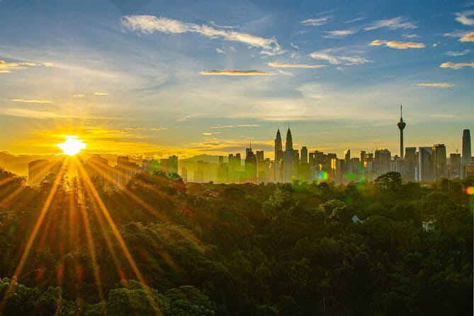KL Tower Atmosphere 360 Revolving Dinning Experience - Service Style: What’s Great, What’s Variable