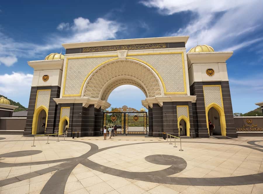 Kuala Lumpur: 4-Hour Tour & KL Towers Visit [Private] - Temples and Stations: Thean Hou Temple and Kuala Lumpur Railway Station