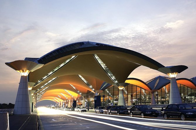 Kuala Lumpur Airport Transfer to Your Hotel - Finding Your Driver at KUL: the A4 Placard Paging Area