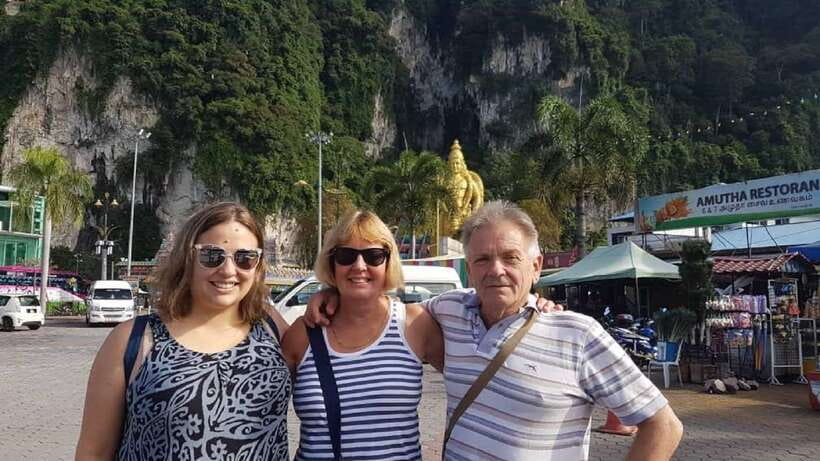 Kuala Lumpur: Batu Caves & Historic Buildings Tour - Petaling Street Market and Little India: food stalls and shopping time