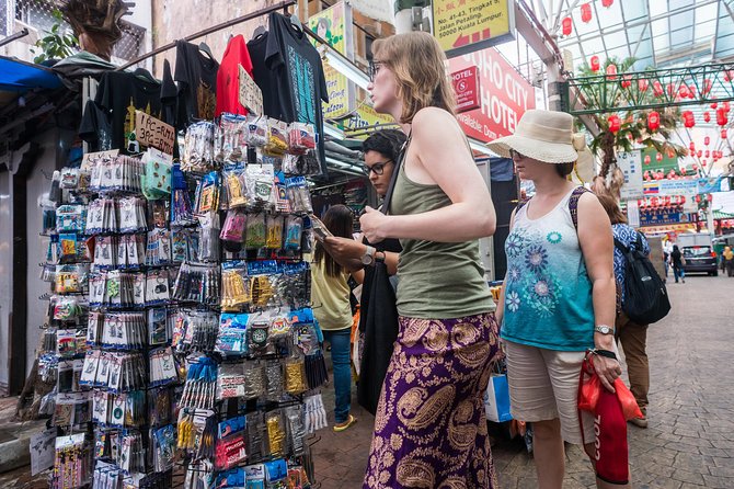 Kuala Lumpur Chinatown Evening Walking Tour with Dinner - Jalan Masjid India night markets: dinner at a hawker stall