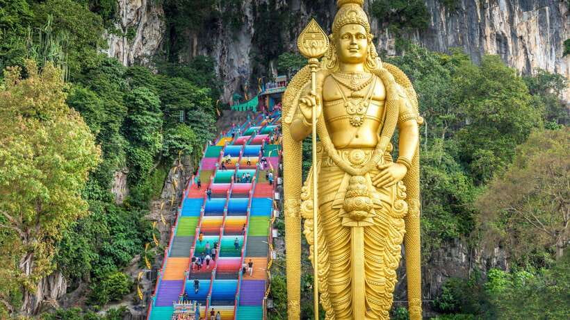 Kuala Lumpur: City Sights, Batu Caves and Fireflies Day Trip - Kuala Lumpur stops: Istana Negara, National Mosque, Old Railway Station, and Merdeka Square