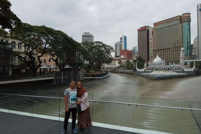 Kuala Lumpur City Tour - Half Day - National Mosque (Masjid Negara): massive capacity and green setting