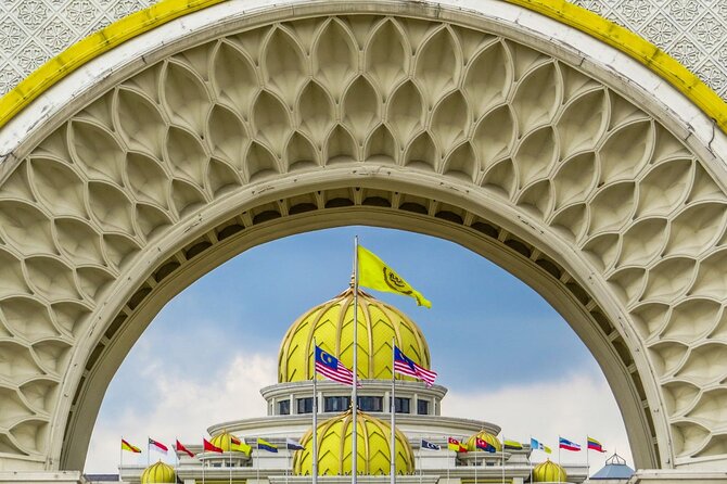 Kuala Lumpur City Tour with Batu Caves Discovery (Shared) - Masjid Negara (National Mosque): modern design that’s worth the time