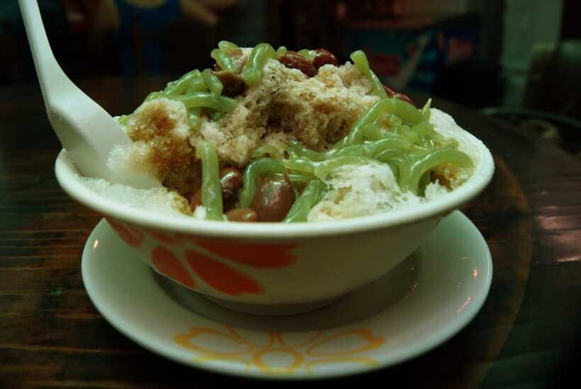 Kuala Lumpur: Evening Food Tour by Bike - The River of Life Meeting Point View: Scenic Break Between Tastings