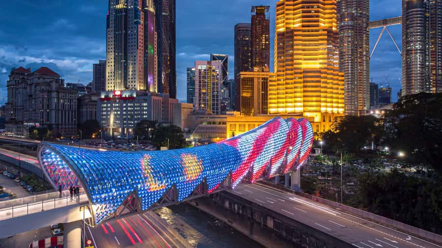 Kuala Lumpur: Evening Tour with Kuala Lumpur Tower Tickets - Old Colonial KL at Merdeka Square: Independence Lights and a Cricket Ground