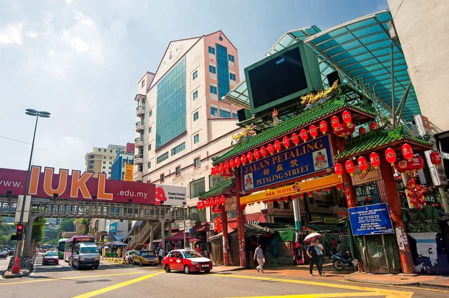 Kuala Lumpur: Evening Tour with Kuala Lumpur Tower Tickets - Chinatown Stroll: Central Market, Quick Shopping, and Old Streets