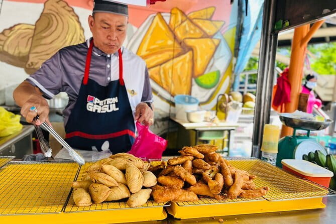 Kuala Lumpur Food Tour with 12+ Authentic Dishes & Local Secrets - Quick take: what makes this Kuala Lumpur food walk special
