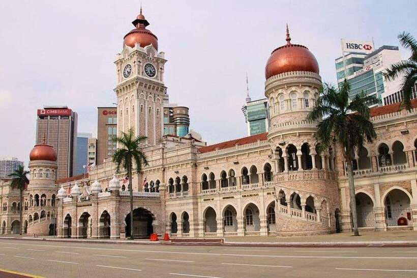 Kuala Lumpur: Full-Day Private City Highlights Tour - Independence Square: a pause for context