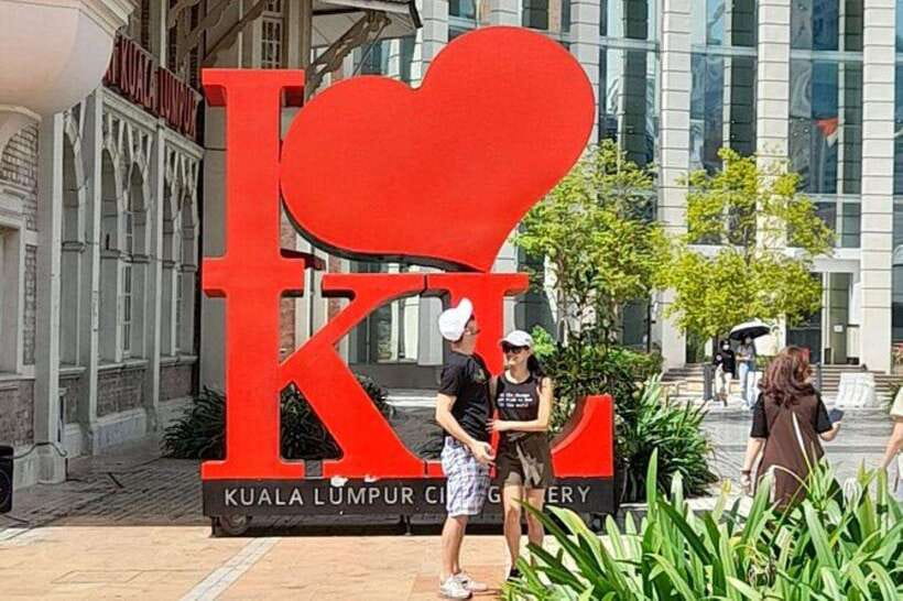 Kuala Lumpur: Full-Day Private City Highlights Tour - River of Life: a modern KL waterfront story along the Klang River
