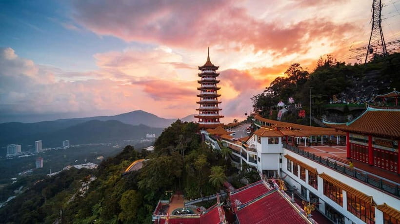 Kuala Lumpur: Genting Highlands Tour with Awana Cable Car - Chin Swee Caves Temple: The Pagoda Stop That Breaks Up the Day