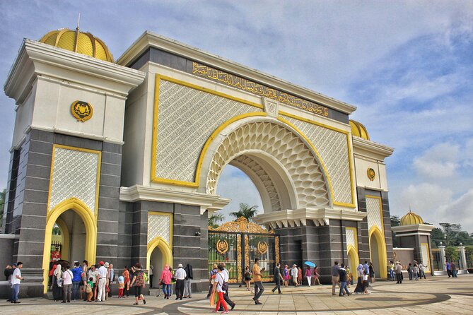 Kuala Lumpur Grand Full Day Guided Tour with 25 Attractions (SIC) - A One-Day Mix of Kuala Lumpur Religions and Landmarks