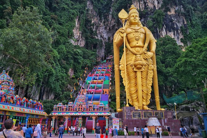 Kuala Lumpur Grand Full Day Guided Tour with 25 Attractions (SIC) - Batu Caves Temple Rules: The Climb and the Clothing Reality