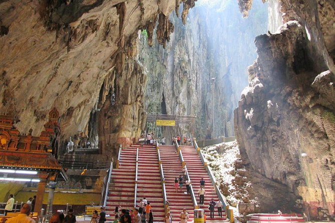 Kuala Lumpur Half Day Batu Caves And Cultural Group Tour - Petaling Street Market: street food energy without the maze anxiety
